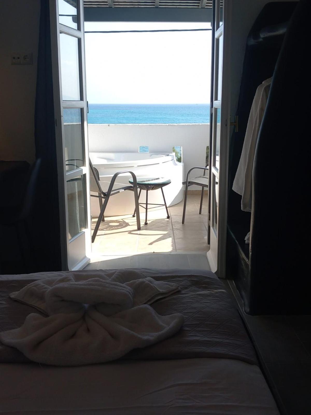 Verykokkos On The Beach Agia Anna  Room photo